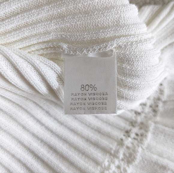 Morgano Sleeveless Ribbed Tank - Picture 6 of 10